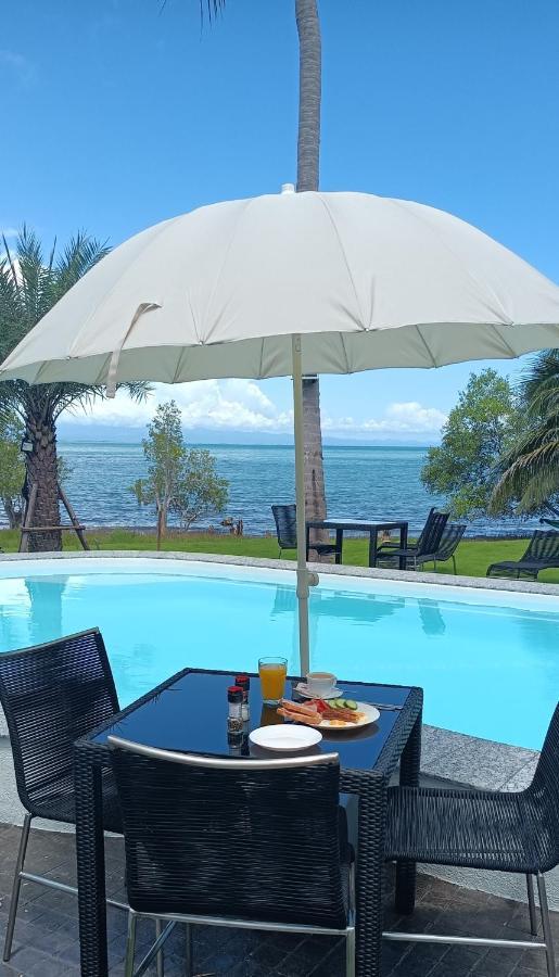 Beachfront Pool Villa And Apartment Csang-sziget Kültér fotó