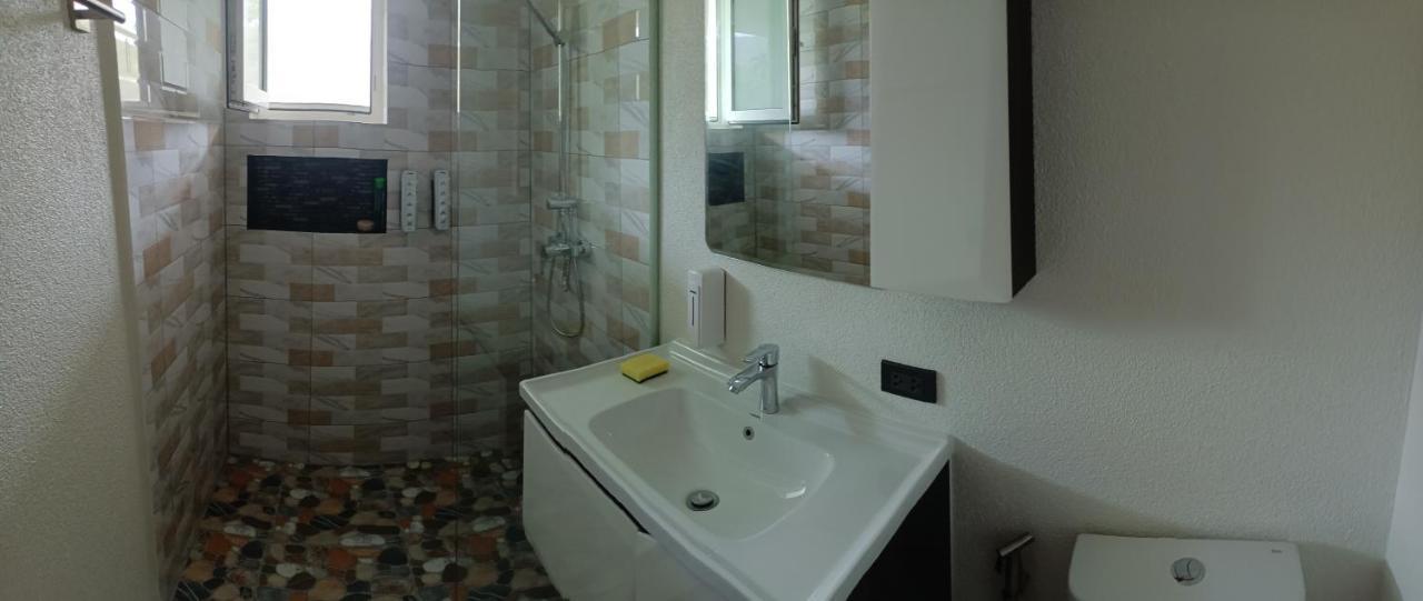 Beachfront Pool Villa And Apartment Csang-sziget Kültér fotó