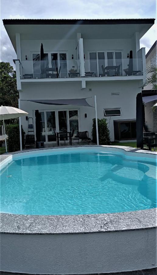 Beachfront Pool Villa And Apartment Csang-sziget Kültér fotó